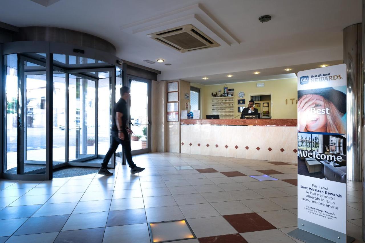 三角公寓式酒店 卡萨尔帕洛措 外观 照片
